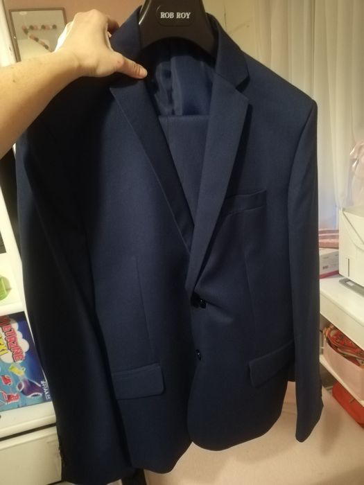 Garnitur Magra założony 2x. 230 54/182