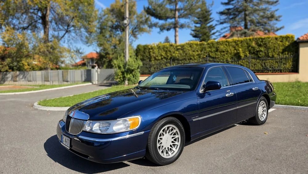 Lincoln Town Car