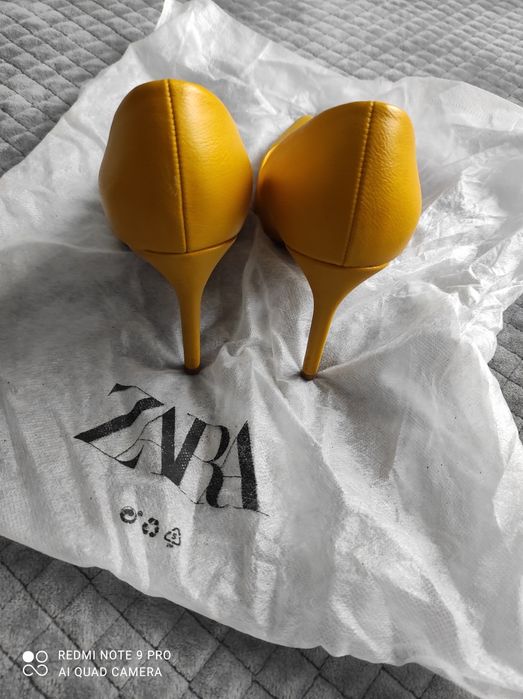 Żółte szpilki Zara