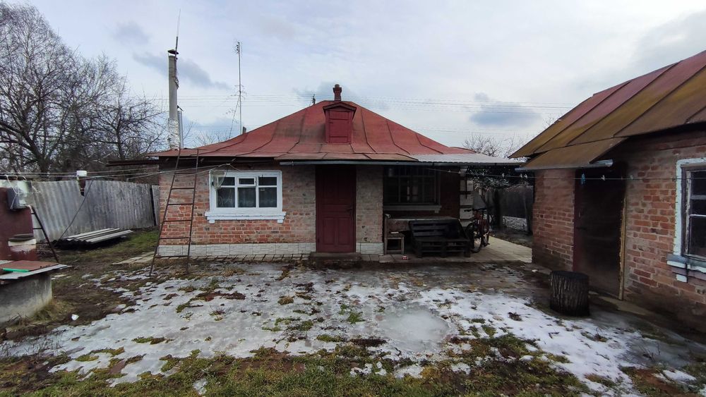 Будинок з приватизованим участком