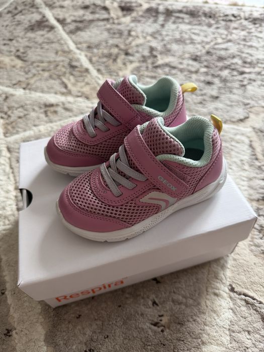 Дитячі кросівки Geox Sprintye 23р