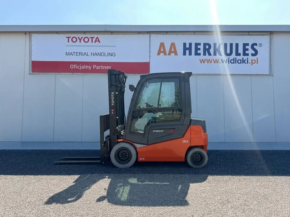 Toyota Traigo 80 9FBM30T z kabiną  Elektryczny wózek widłowy Toyota Traigo 80 9FBM30T Kabina | NOWY 2026