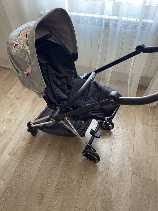 Продам  коляску Cybex Mios
