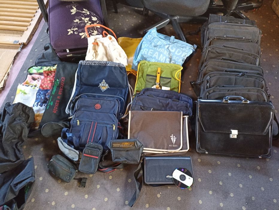 Walizki, torby, plecaki,do laptopa itp. stan bdb.