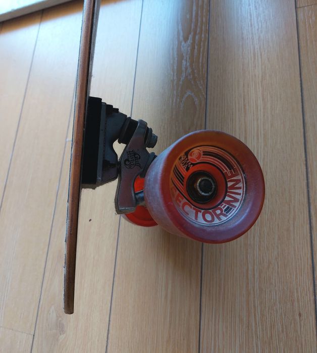 Longboard sector 9 double trucks