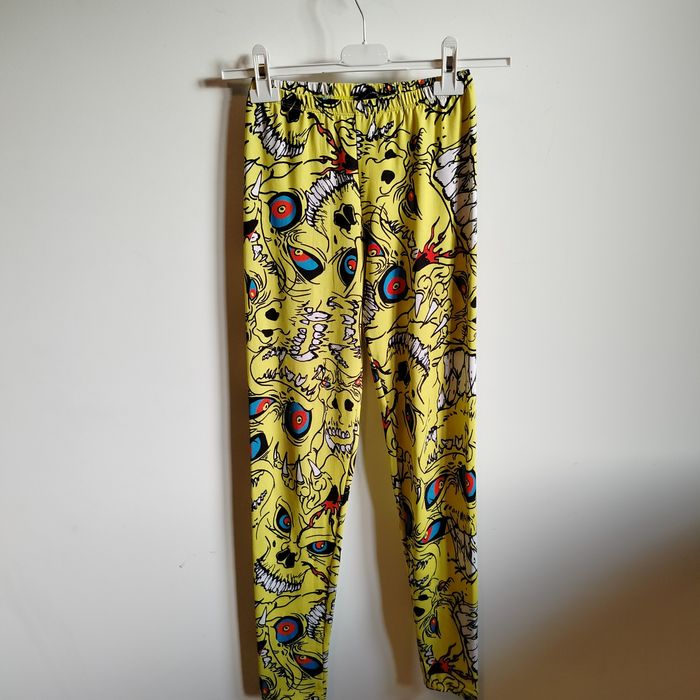 Żółte legginsy w potwory
