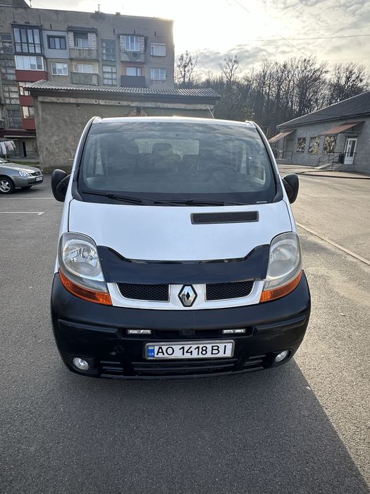 Продам (Renault Trafic)