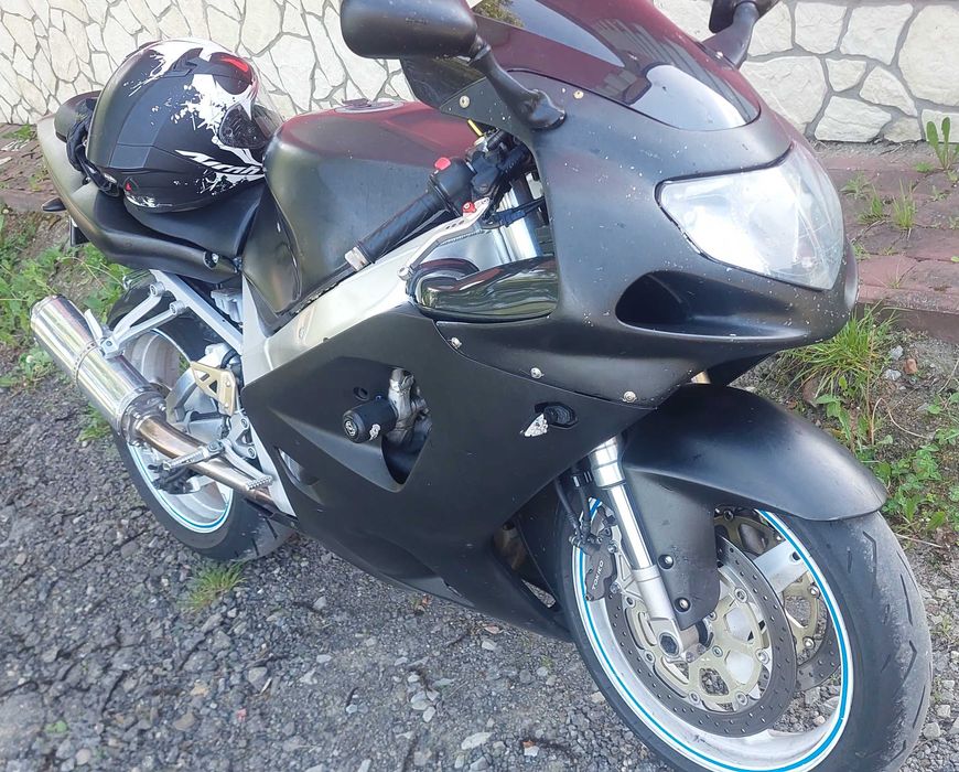 Suzuki GSX-R 750 K3 wtrysk nie K2 K1
