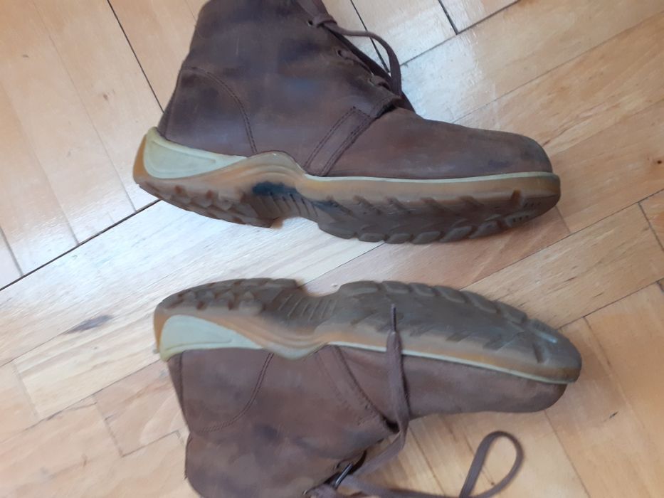 Buty ze skóry naturalnej 37