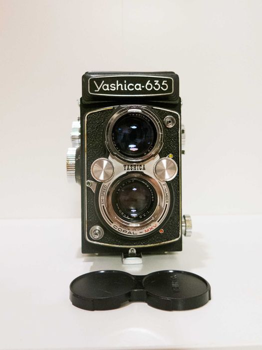 Câmara Yashica 635 - Médio Formato - Filme 120