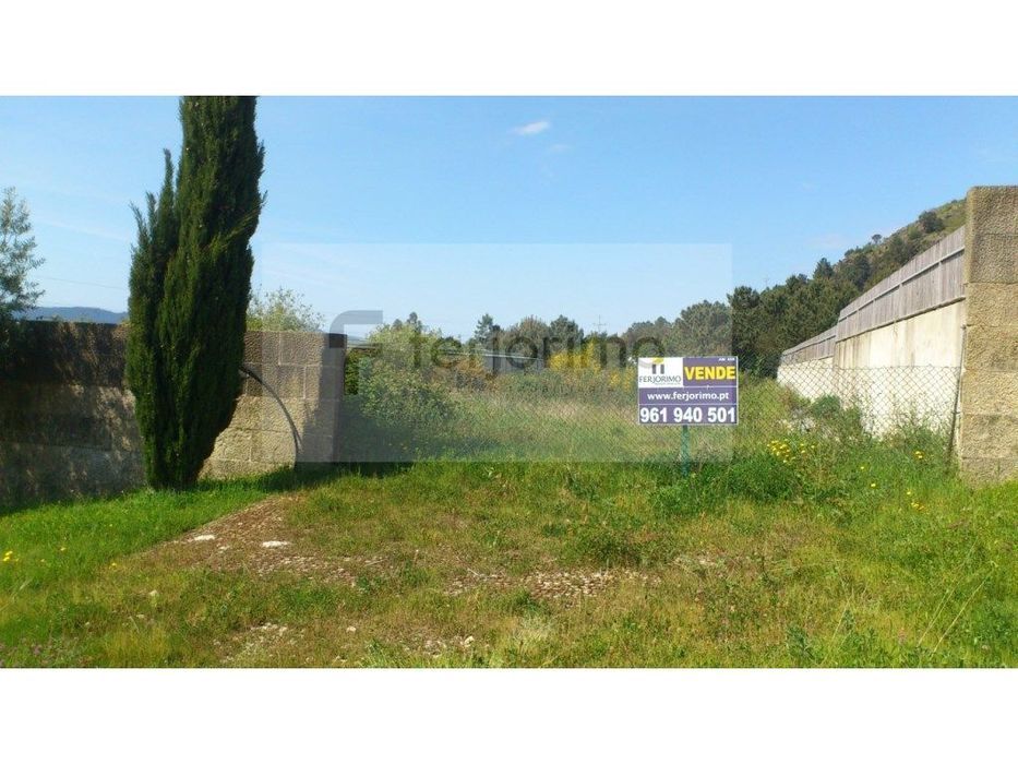 Terreno para construção de Moradia Individual de Rés-do-chão com pi...