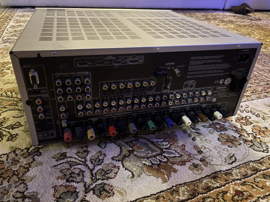 Receiver Onkyo TX-SR805