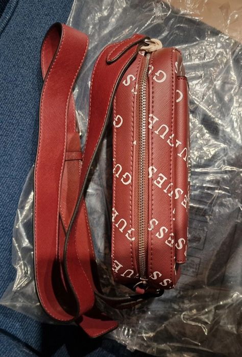 Torebka listonoszka Guess