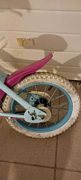 Bicicleta da frozen usada para criança
