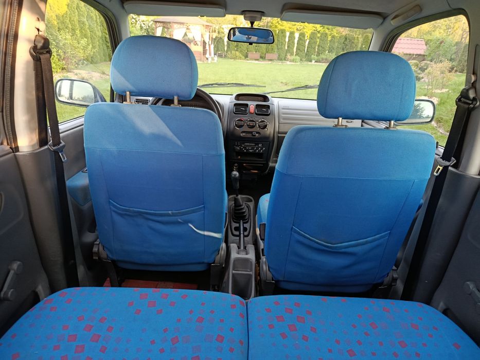 Sprzedam sprawne autko do pracy Opel Agila