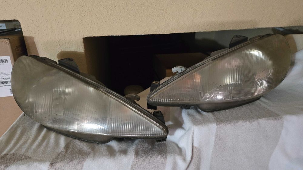 Par de ópticas Originais Peugeot 206 completas! É só ligar