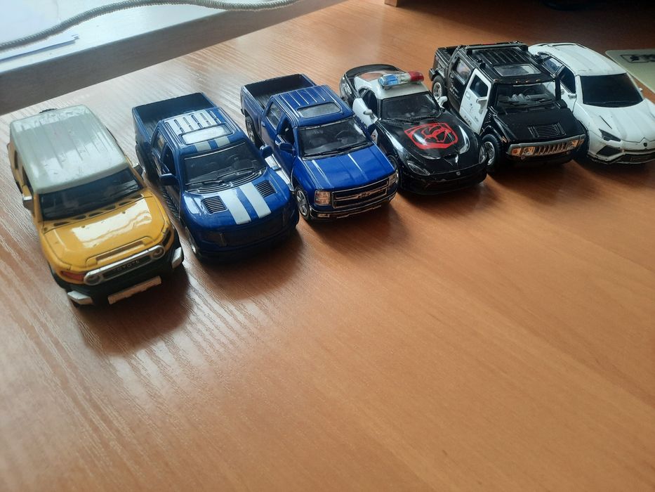 Машинки   дитячі