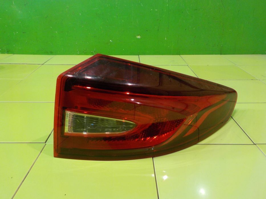 MG GS 1.5 B 16r 5D lampa prawa tyl