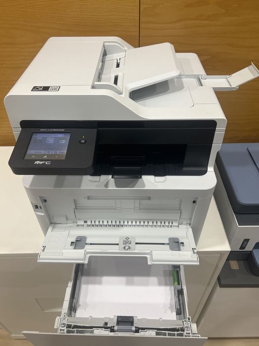 Vendo nova!! (2 meses uso) Brother color MFC-L3760CDW