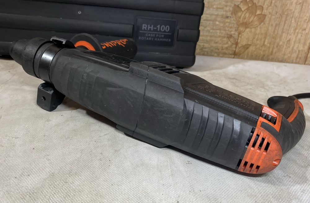 Dnipro-M RH-100 Перфоратор SDS+ 2.8Дж 880Вт Кейс