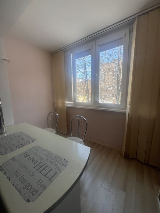 Продам 2 кімнатну квартиру 5-Зарічний будинок 25.