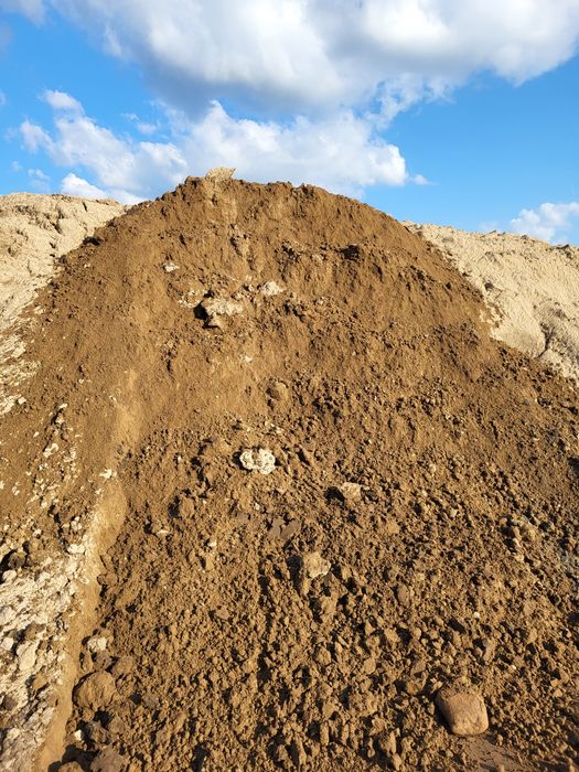 Ziemia ogrodowa pod trawnik