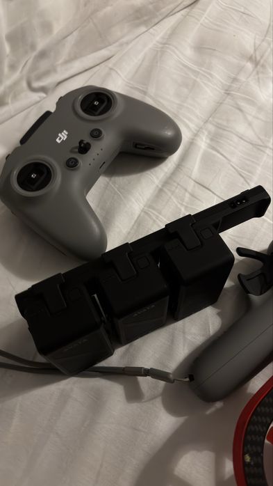 Dji avata z 3 bateriami ładowarką+dodatkowo motion kontroler i dji rc2