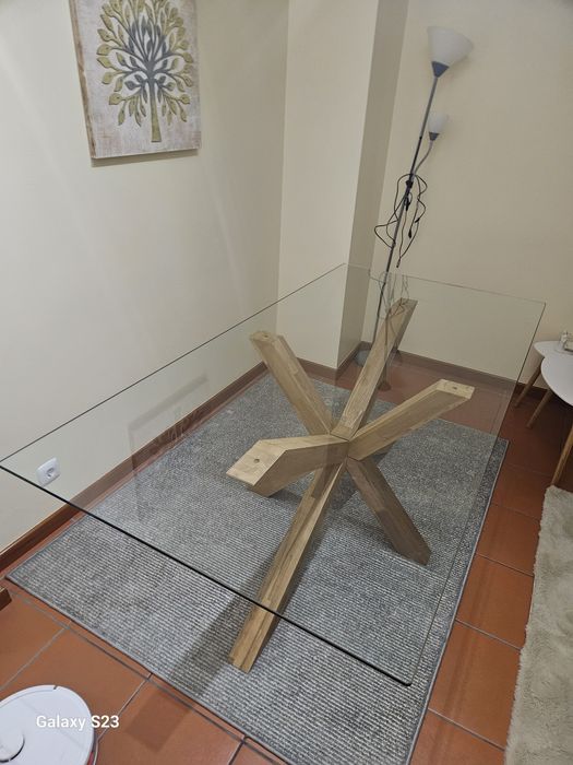 Mesa de jantar de vidro