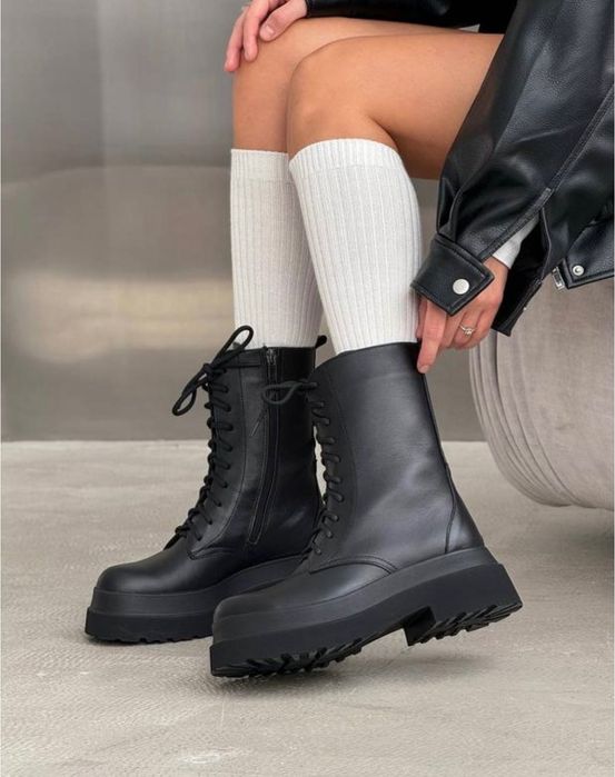 Взуття жіноче . Нове.