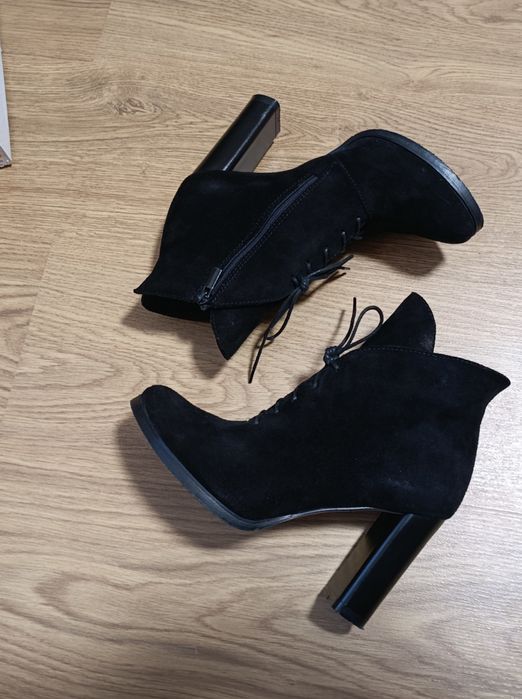 Ботільйони ботінки  жіночі 38, 5 розм.демісезонні