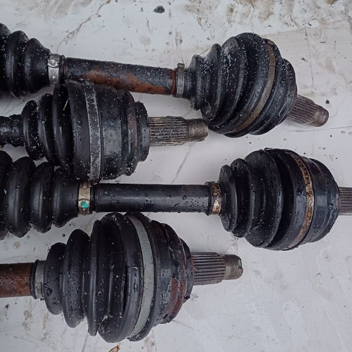 Полуось передня bmw x5 e53 піввісь передня шрус наружній бмв х5 е53