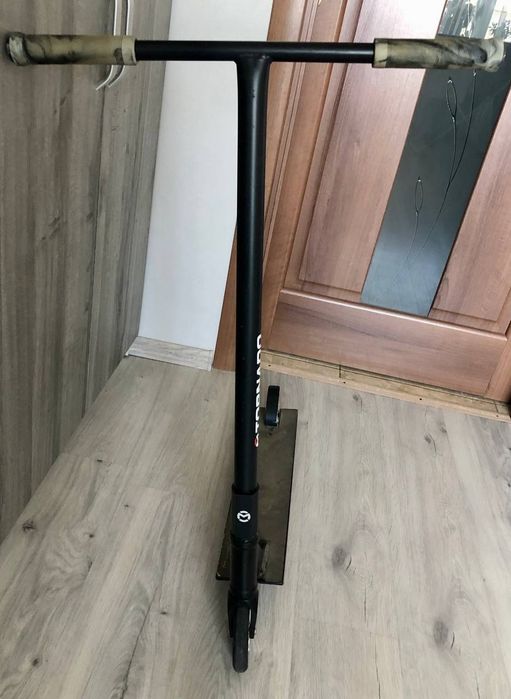 Продам трюковий самокат