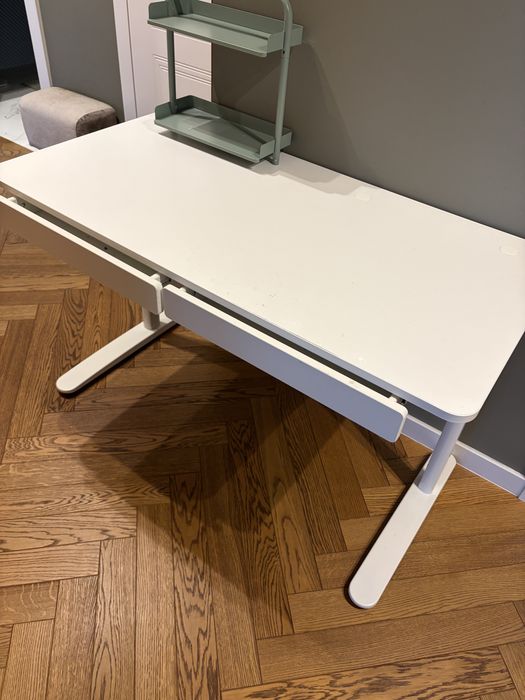 Biurko Ikea Relatera 117x60 cm