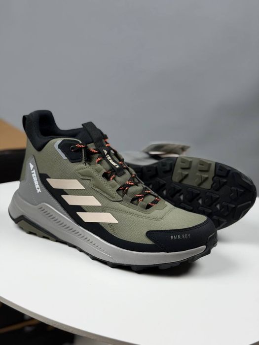 Ботінки adidas terrex зелені оригінал чоловічі водонепроникні