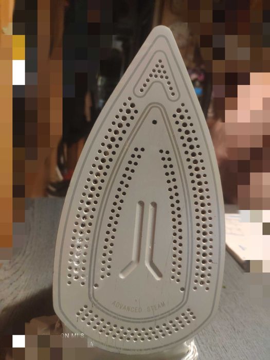 Żelazko ze spryskiwaczem