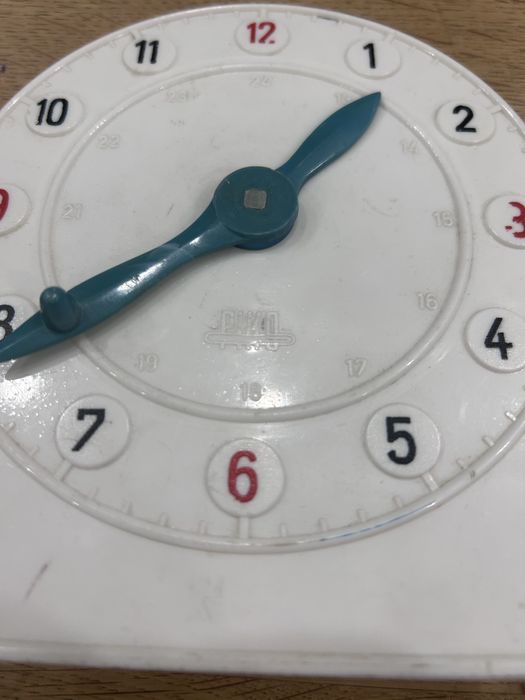 Stary zegar zabawkowy z PRL. firma PIKO