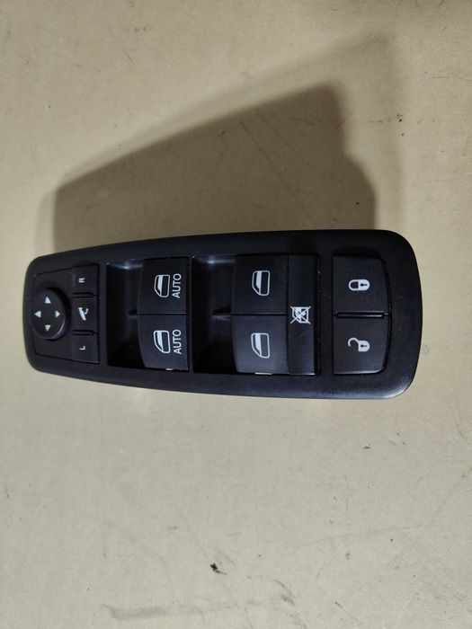 panel szyb kierowcy jeep grand cherokee wk2