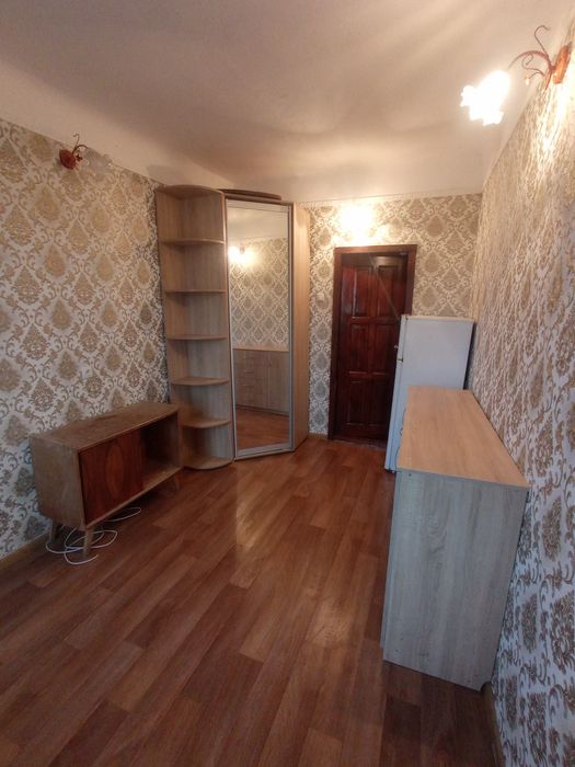 Продам гостинку метро 23 августа