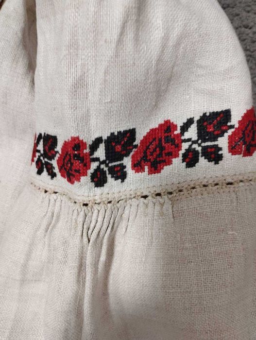 Полотняна сорочка вишита хрестиком з Полтавщини