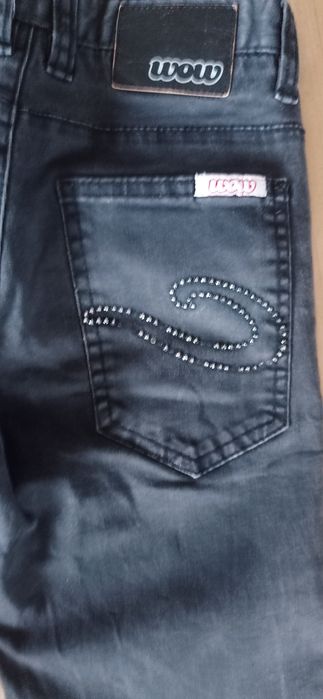 Spodnie czarne jeansy 152