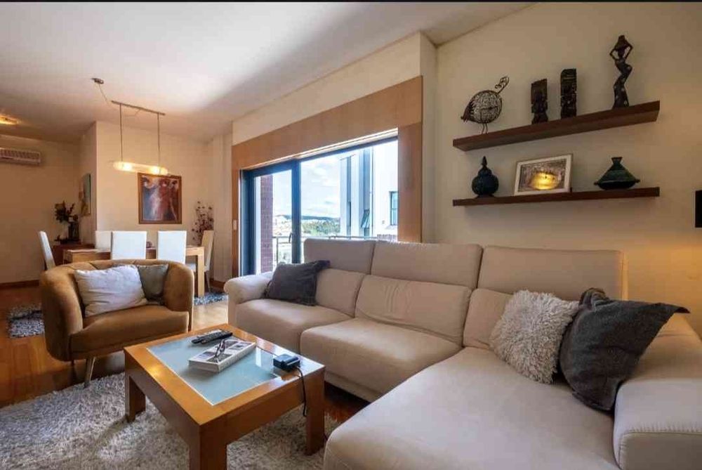 Apartamento T3 com Garagem