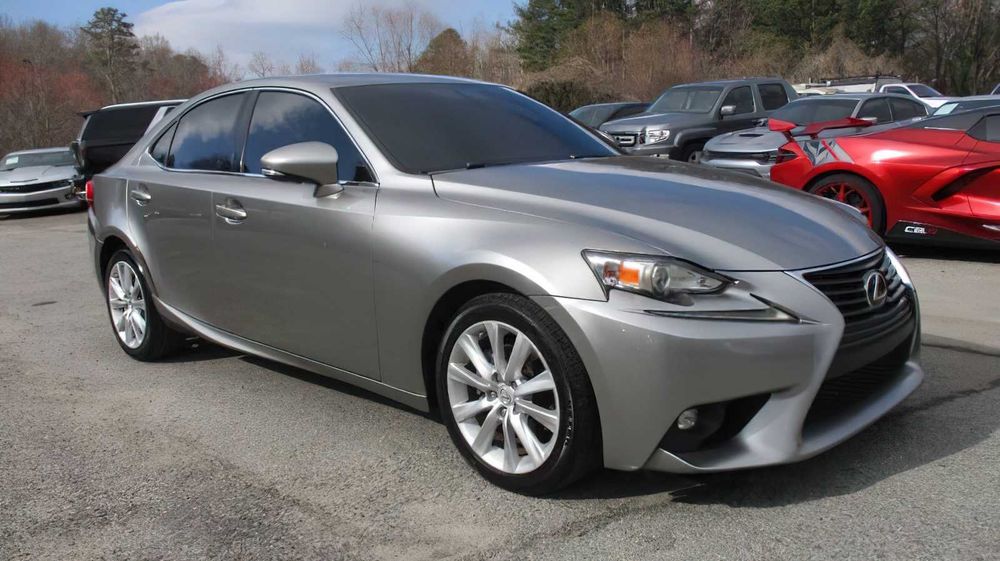 Lexus IS 250 Crafted Line