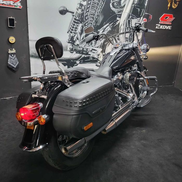 Harley Davidson  Softail Heritage  Classic 114