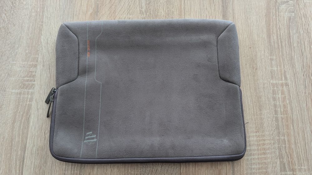 Чехол для ноутбука Tucano