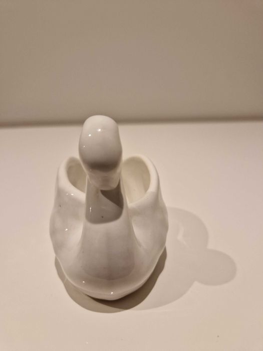 Figurka ceramiczna w kształcie łabędzia vintage prl