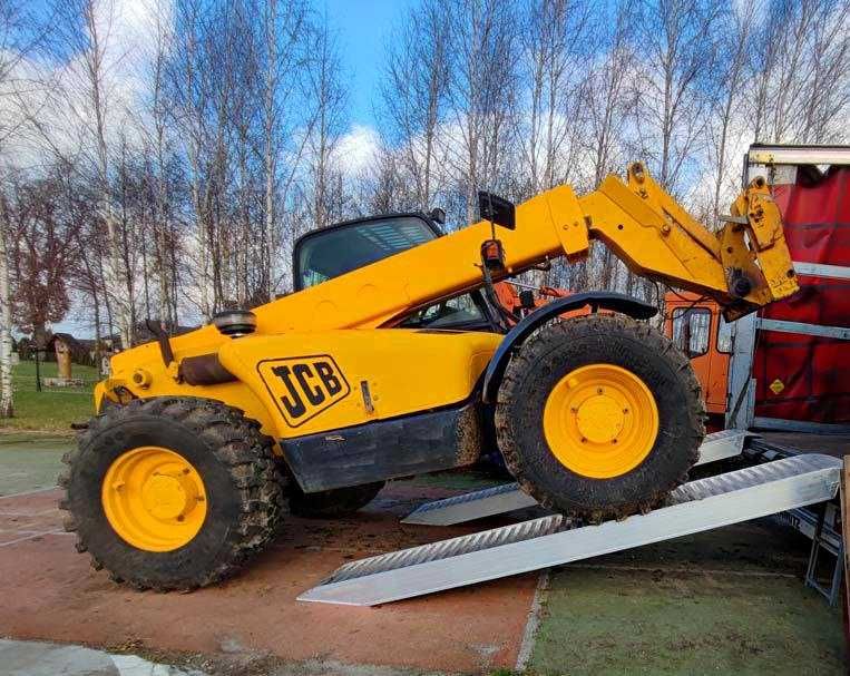 Алюмінієві апарелі  (наїзди,рампи,пандуси,платформа) трапи для заїзду