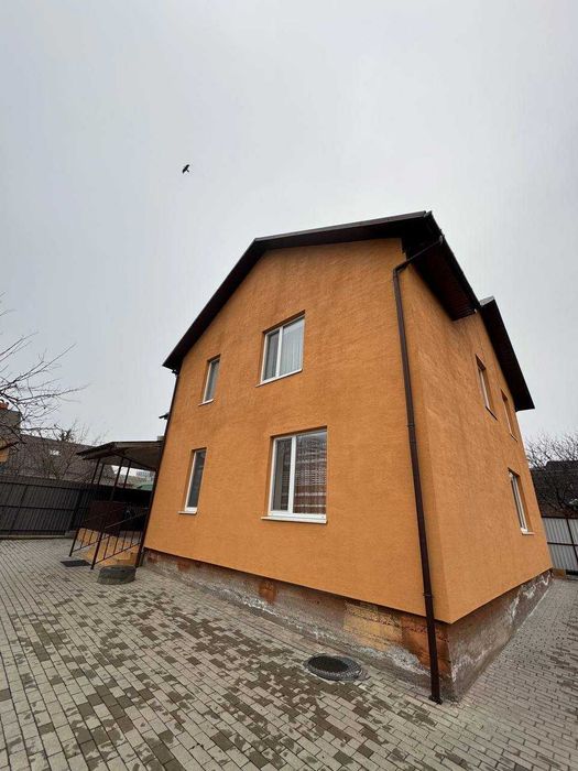 Елітний будинок у центрі, 192м², 5 соток, гараж, камін, веранди,меблі!