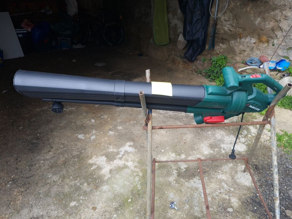 Soprador e aspirador eléctrico