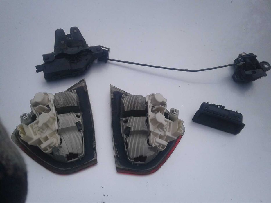 Lampy Tył Zamek Linka Klapy BMW E90 E91