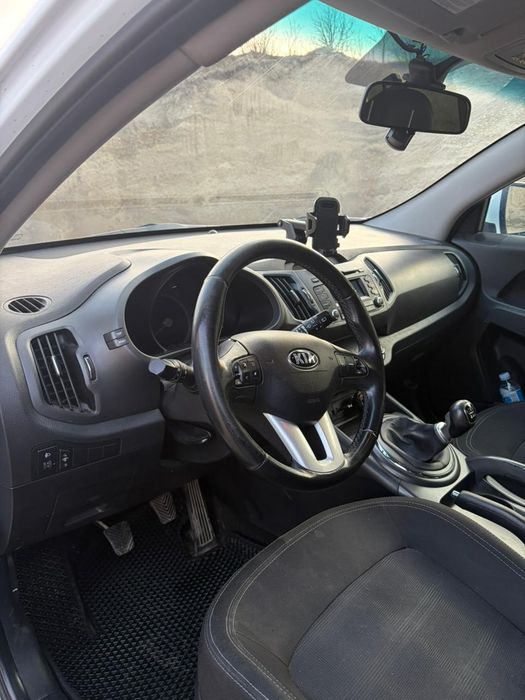 Автомобіль  Kia Sportage